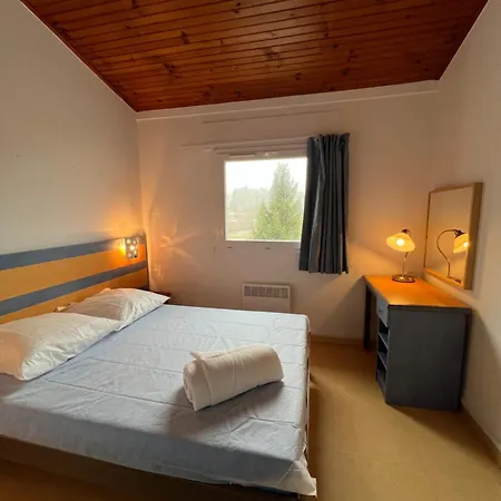 à 200 M Du De La Raviège *